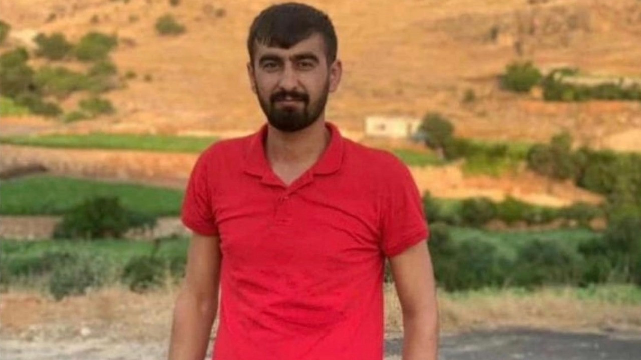 Akılalmaz ölüm! Aracını yılarken elektrik akımına kapıldı