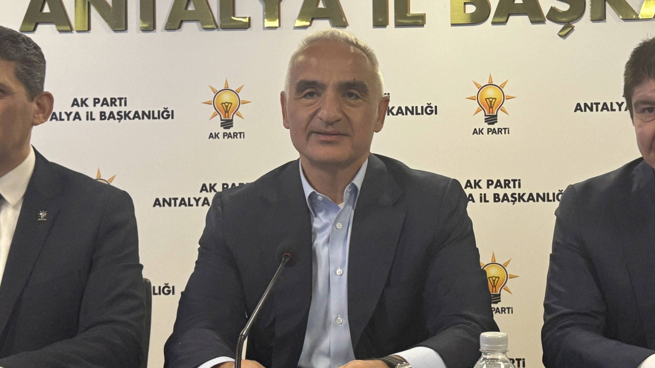 Bakan Ersoy: Dünyanın 4'üncü büyük turizm ülkesi olan bir Türkiye görüyoruz