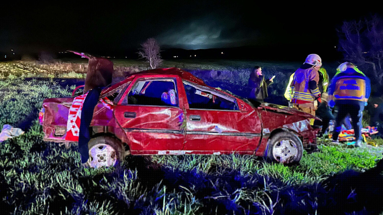 Kontrolden çıktı, takla attı: Sürücü kurtarılamadı