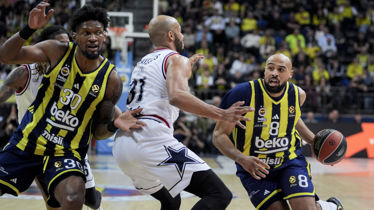Lider Fenerbahçe Beko kendine geldi! Emporio Armani Milan'ı devirdi: 79-75
