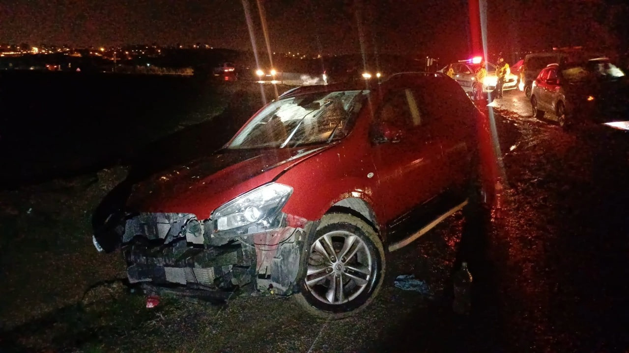 Çorum'da iki otomobil çarpıştı: 6 yaralı