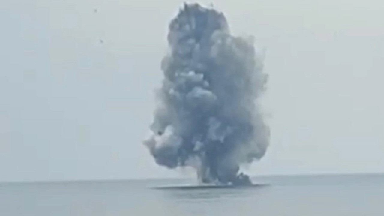 Kıyıya vuran insansız deniz aracı böyle imha edildi