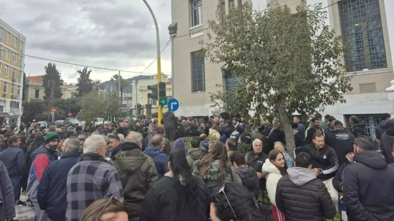 Midilli Adası’nda mahsur kalan Türk turistler yurda döndü