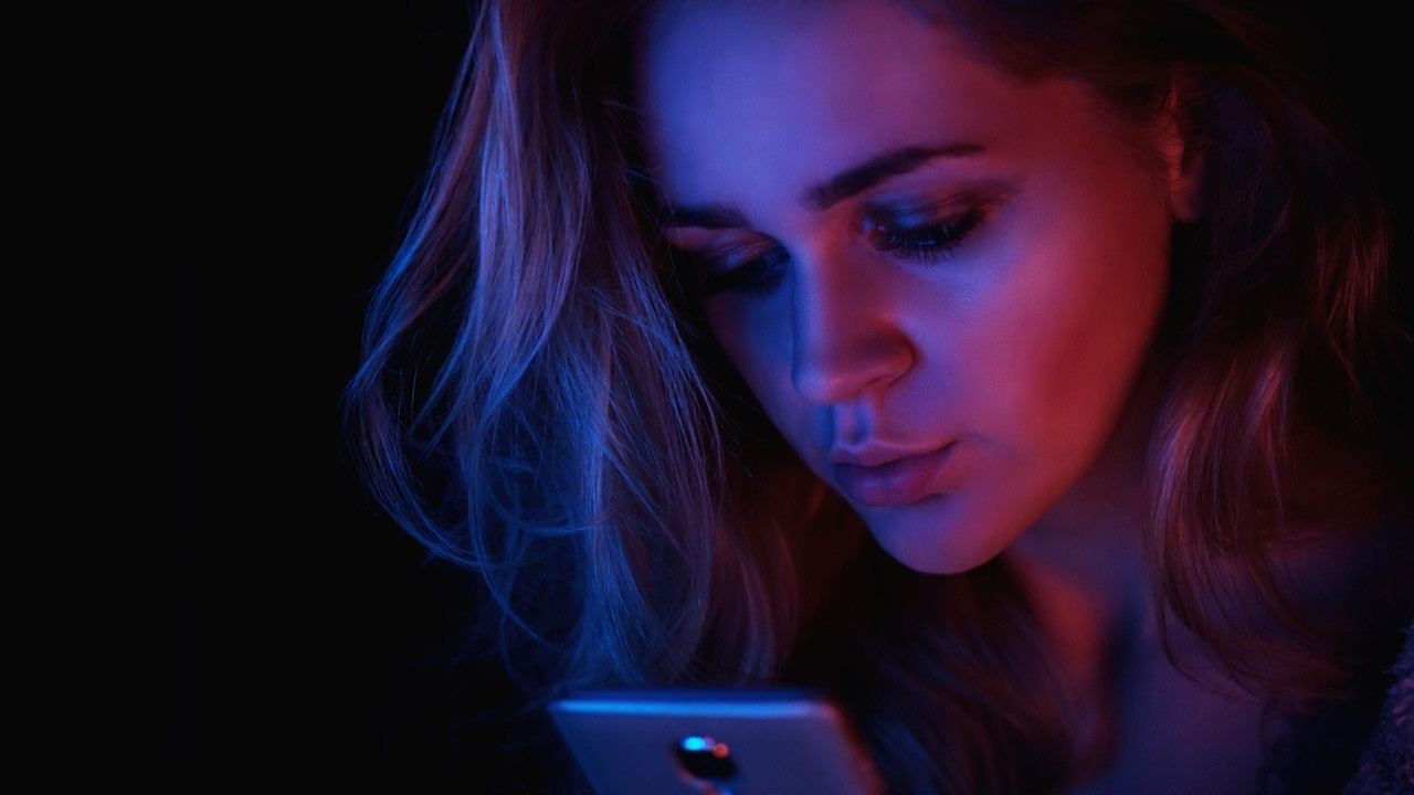 Cep telefonuna bakmak erken yaşlandırıyor