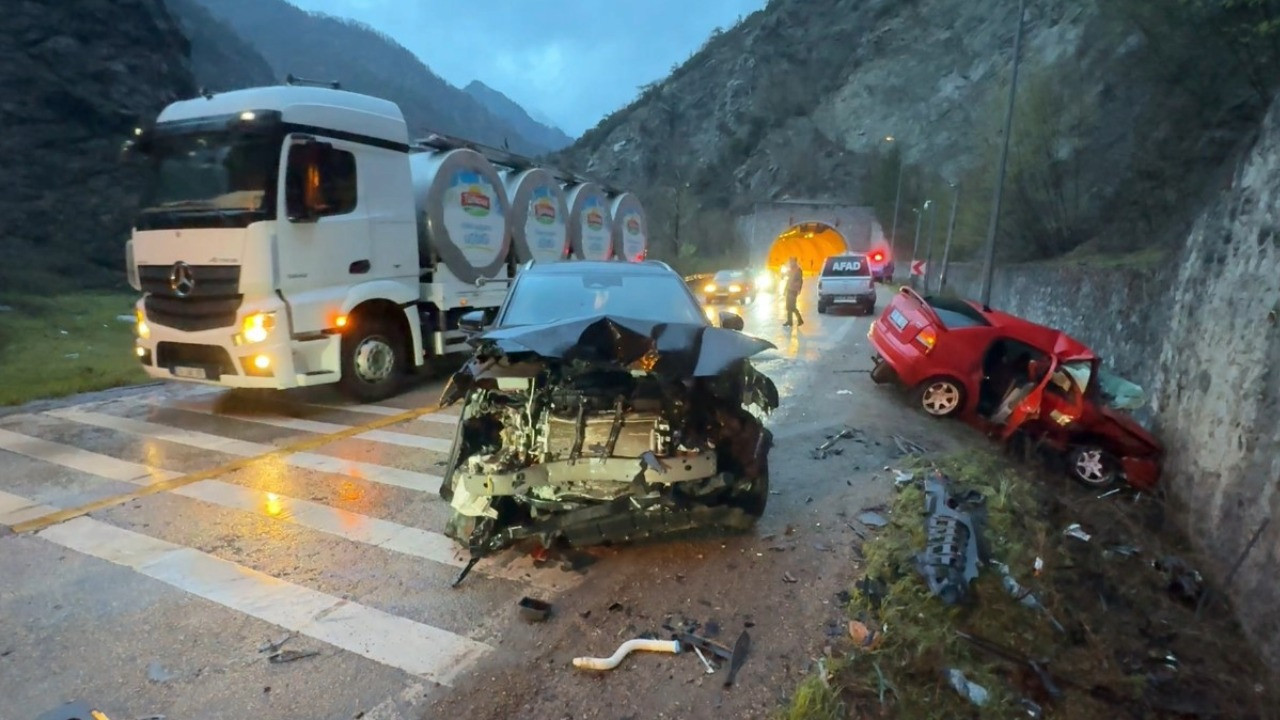 Önce annesi ardından babası... Bir tek Asel bebek hayatta kaldı