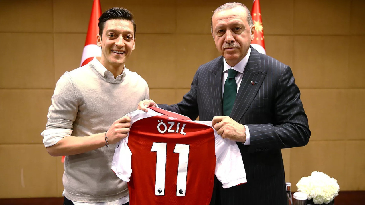Mesut Özil'in babası dertli: Cumhurbaşkanı Erdoğan'la olan fotoğrafı için 8 yıl sonra konuştu