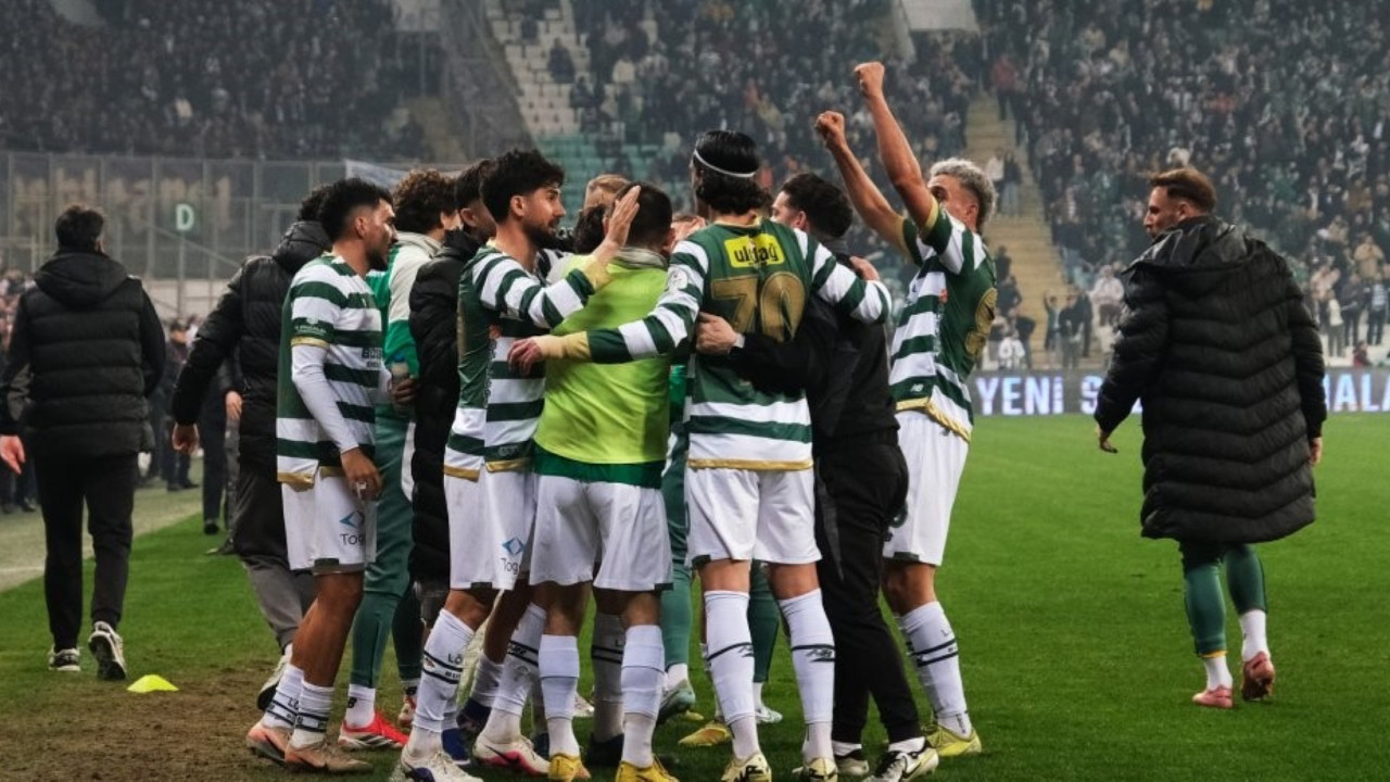 Bursaspor şampiyonluğa yürüyor: 41.870 kişi izledi