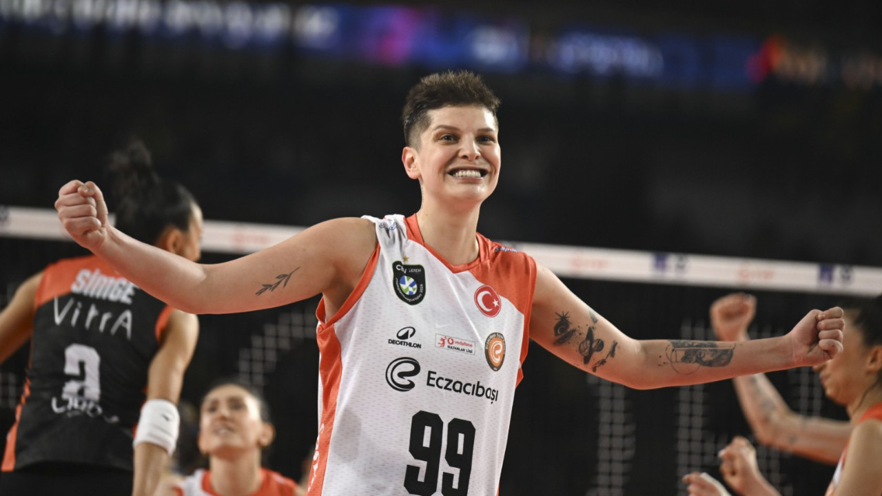 Ebrar Karakurt, Fenerbahçe’yi eledi: Eczacıbaşı finalde