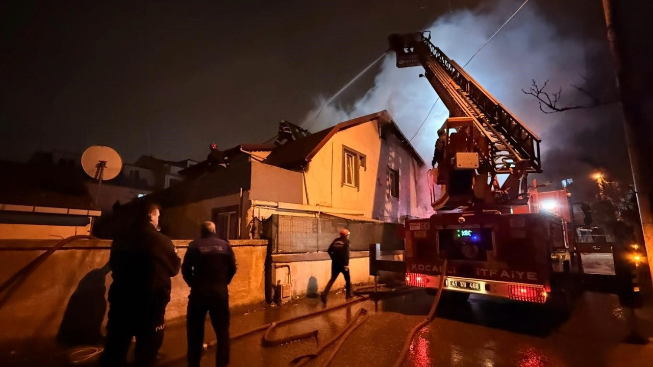 Elektrikli ısıtıcı evi alev alev yaktı