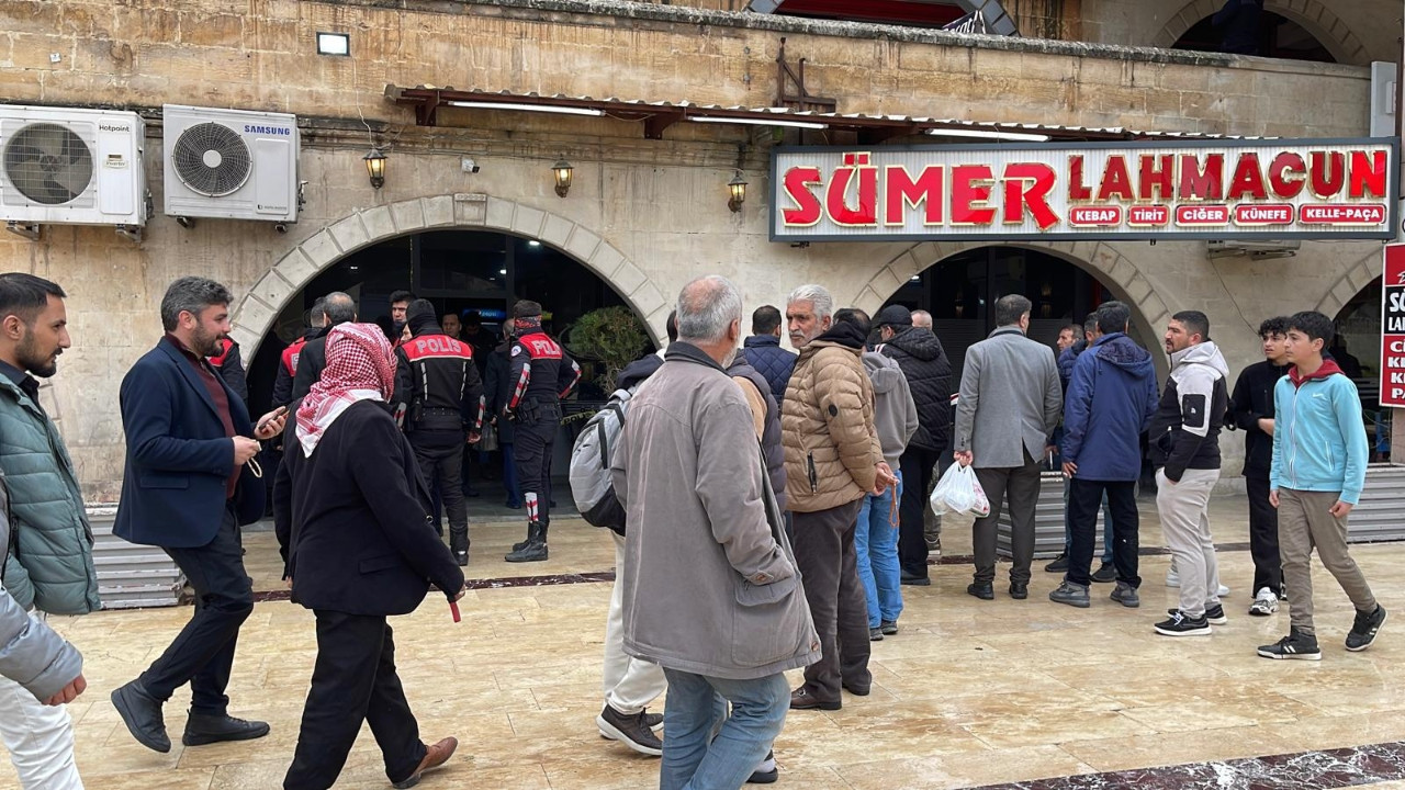 Maske takıp ağabeyini vurdu