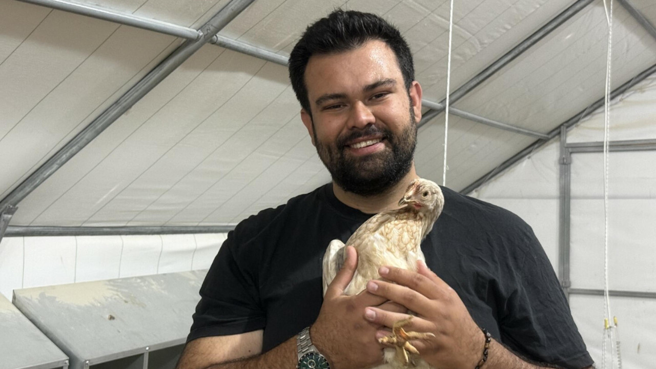 Otomobilini satıp tavuk çiftliği kurdu: 'Risk almak gerekiyor'