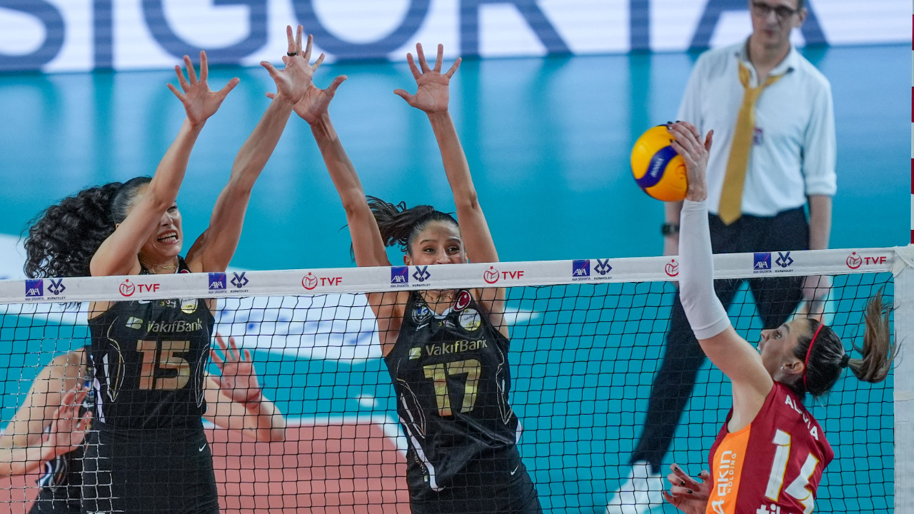 VakıfBank, Galatasaray'ı set vermeden geçti: Finale çıktı
