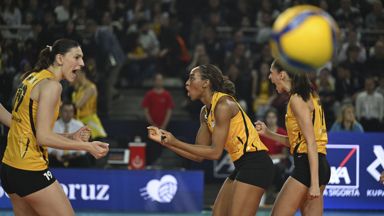 Boskovic ve Markova şov yaptı: Kupa Voley şampiyonu VakıfBank