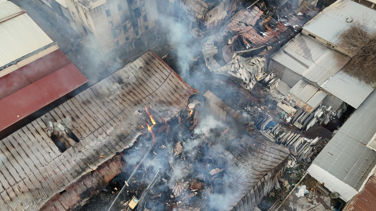 Depo yangını 7 iş yerini küle çevirdi