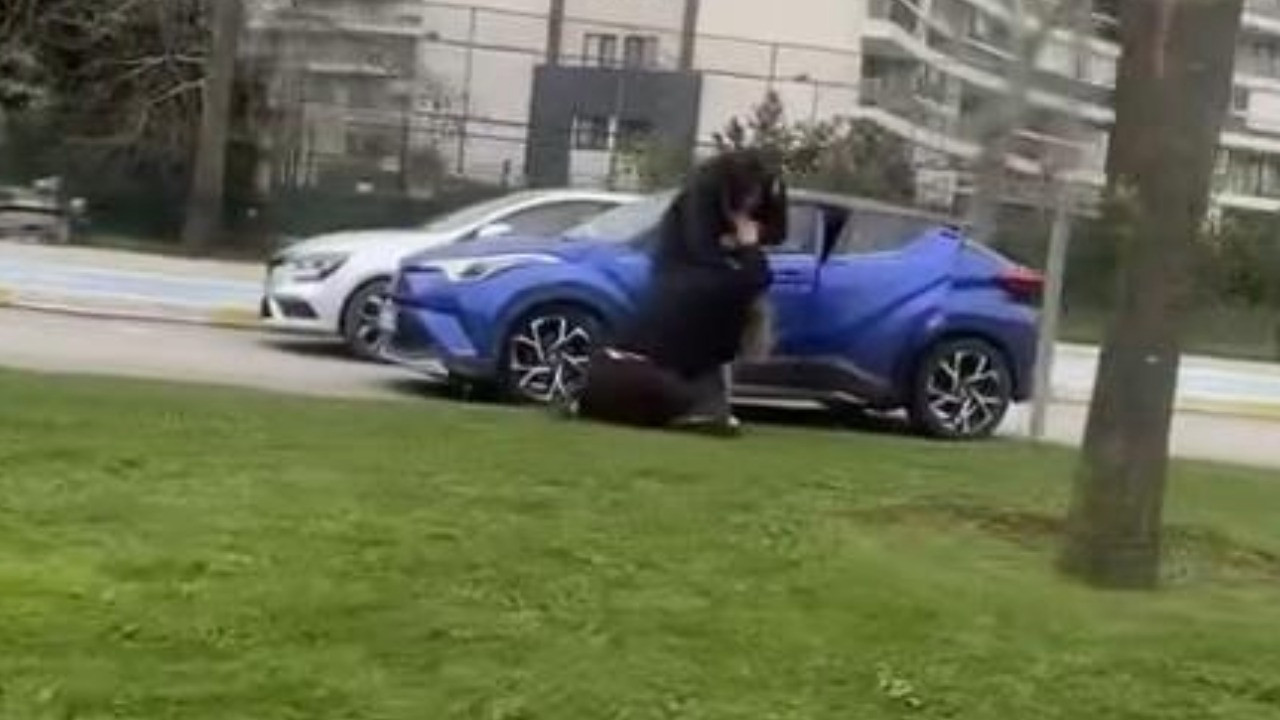 Kadın sürücüler trafikte saç saça baş başa kavga etti