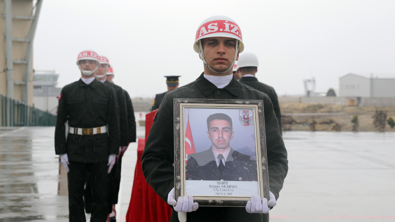 Şehit uzman çavuş memleketine uğurlandı