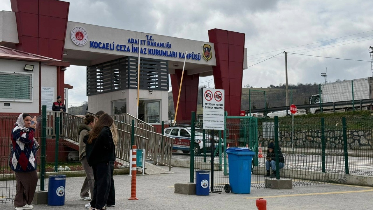 7 kişinin öldüğü fabrika yangını: "Yangın merdiveni için 'çok para' dedi, vermedi"