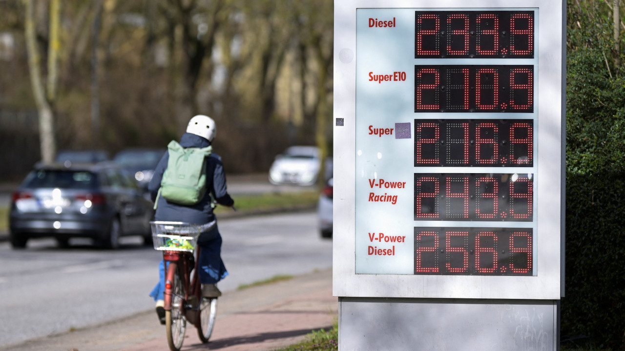Avrupa'da akaryakıt fiyatları uçuşa geçti