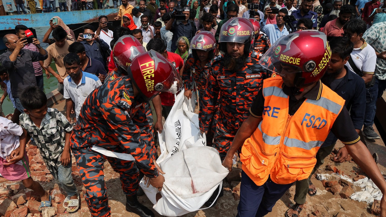 Korkunç kaza: Otobüs nehre düştü, çok sayıda ölü var