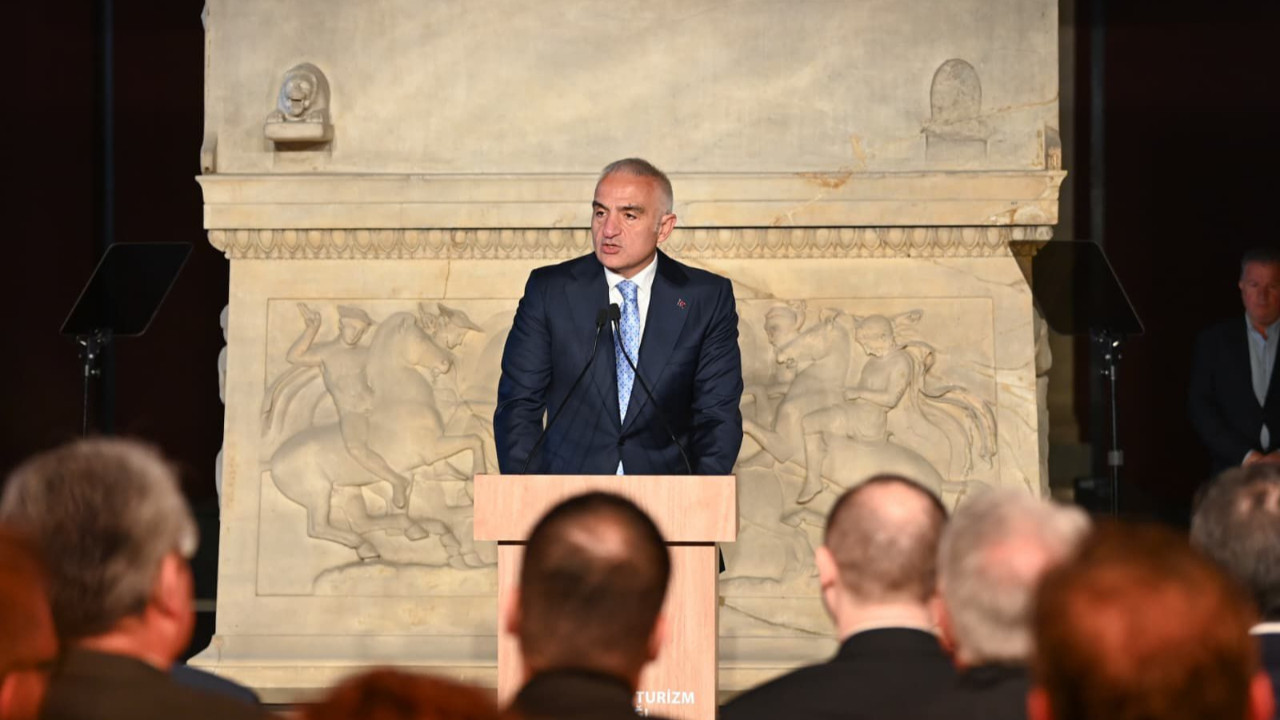 Bakan Ersoy açıkladı: Yurt dışına kaçırılan 13 bin eserin iadesi gerçekleşti