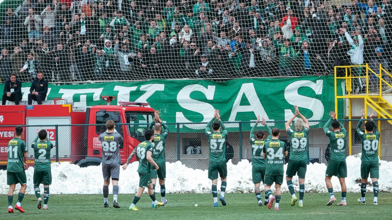 Batman Petrolspor ve Bursaspor 1. Lig'e en yakın iki takım