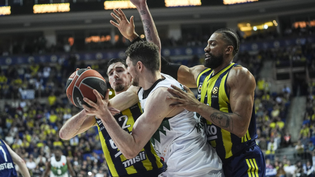 Fenerbahçe Beko bu hafta 2'de 0 çekti! İstanbul'da kazanan Zalgiris: 82-92
