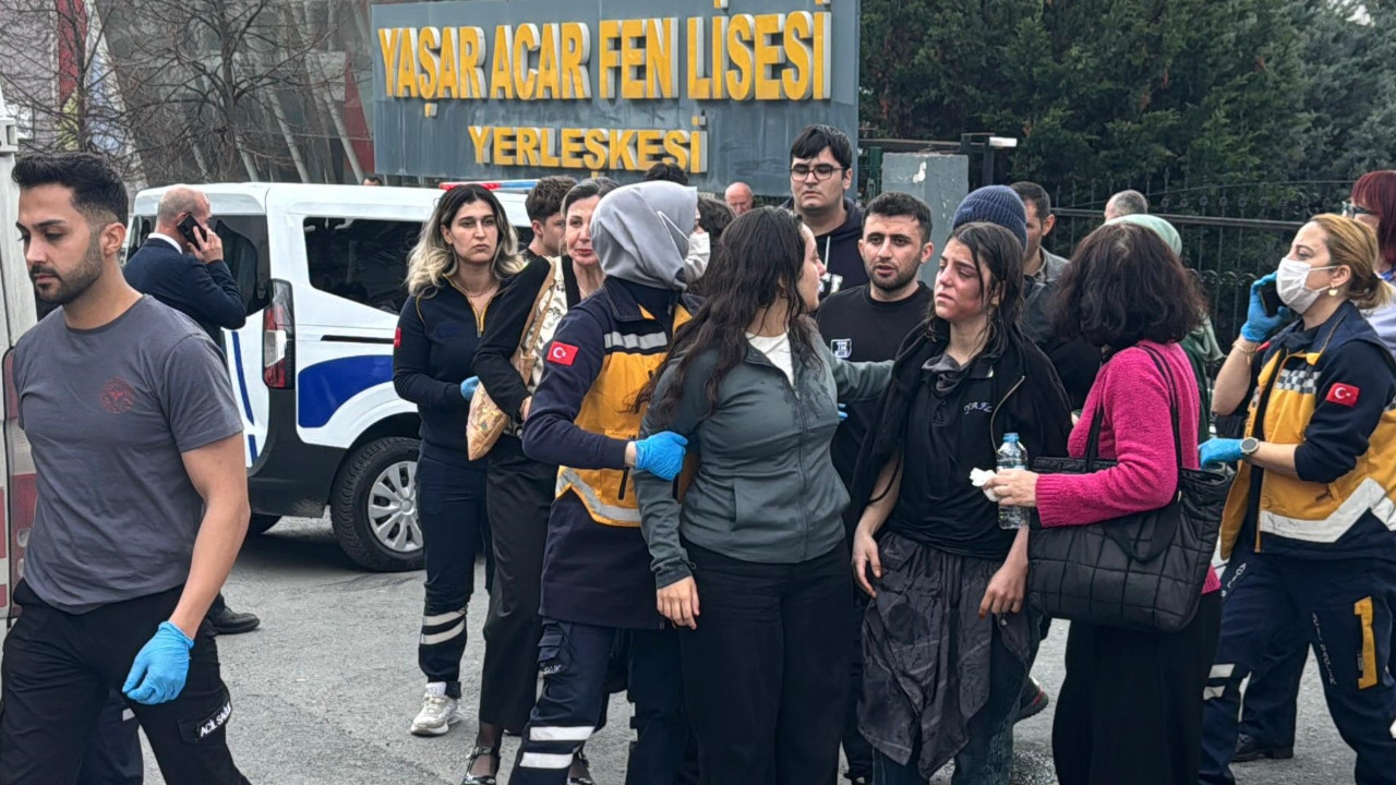 Okulda deney sırasında patlama: Yaralı öğrenciler var