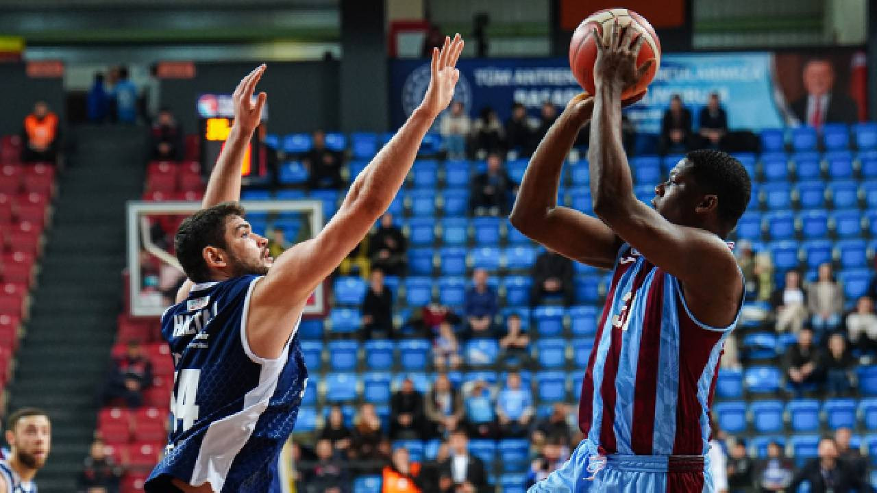 Trabzonspor, Bahçeşehir'e direnemedi: 71-81