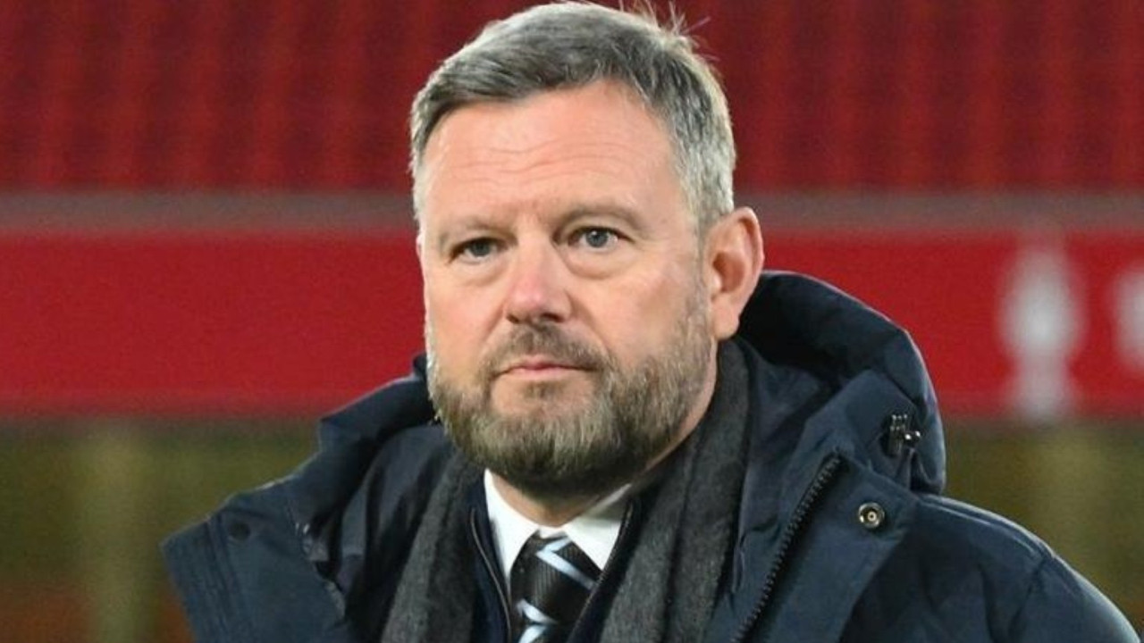 Aşırı sağcı siyasetçinin ziyareti, İngiliz kulübünü karıştırdı: Başkan özür diledi