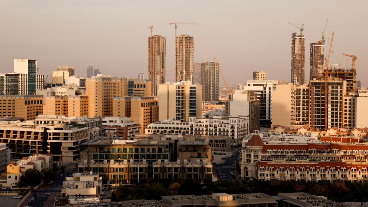 Orta Doğu'da ABD askerlerinin peşine düşen İran, Dubai'de oteli vurdu