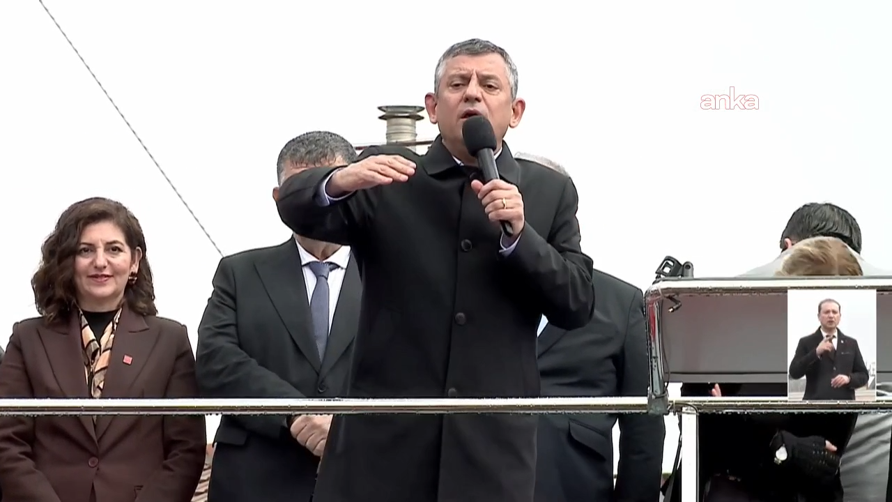 Özgür Özel'den o görüntülere sert tepki