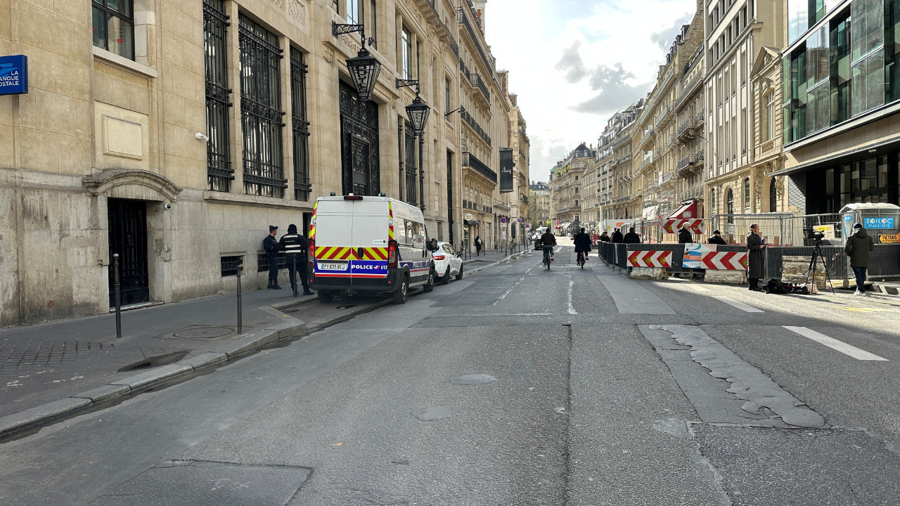 Dev banka önünde bombalı saldırı girişimi