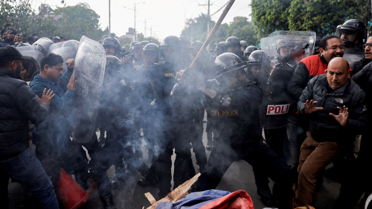 Eski bakana 'kara para aklama' gözaltısı