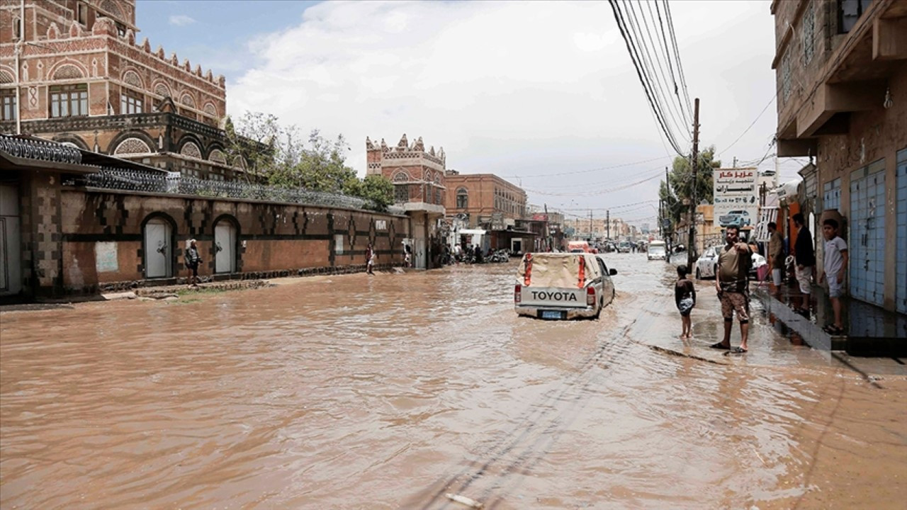 Sel felaketinde 15 ölü