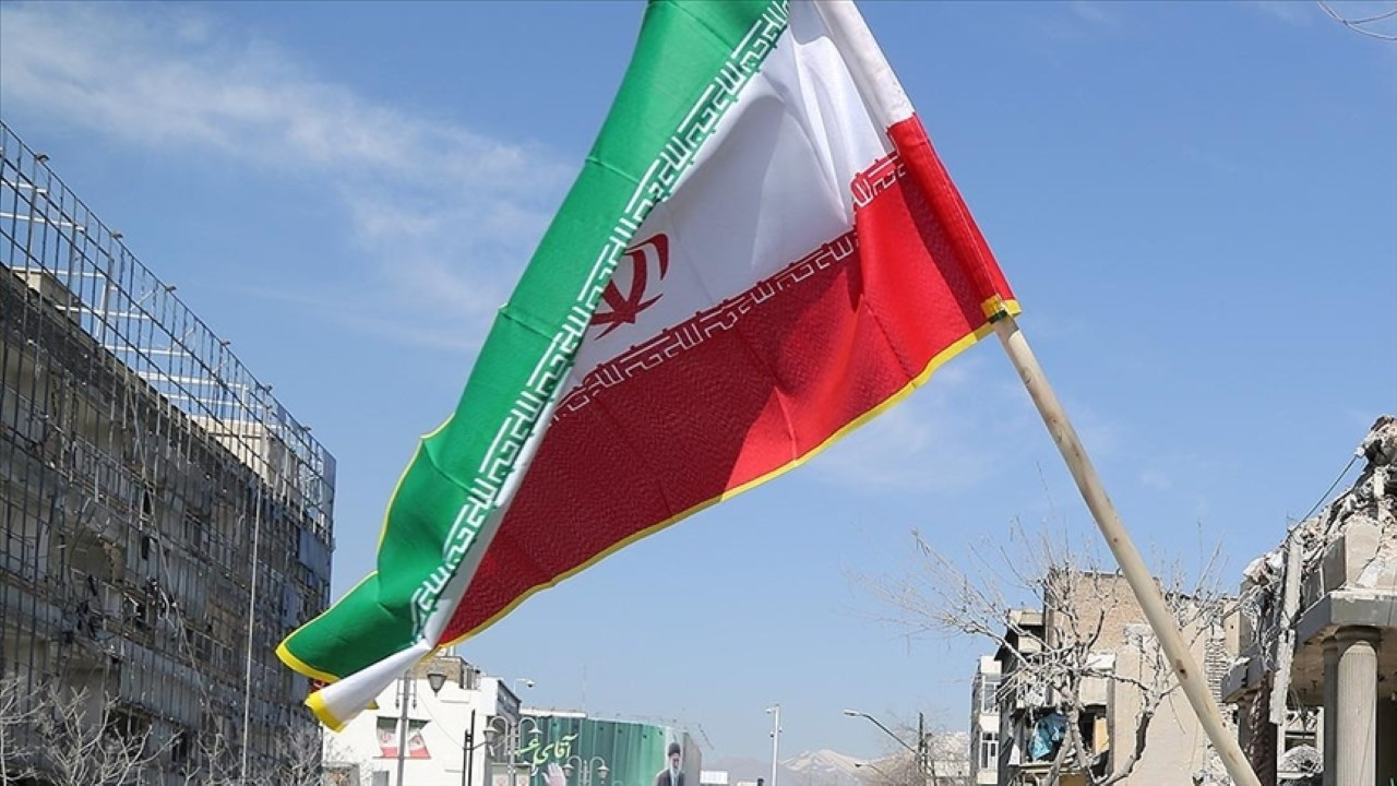 İran’dan Trump’a Hark Adası yanıtı