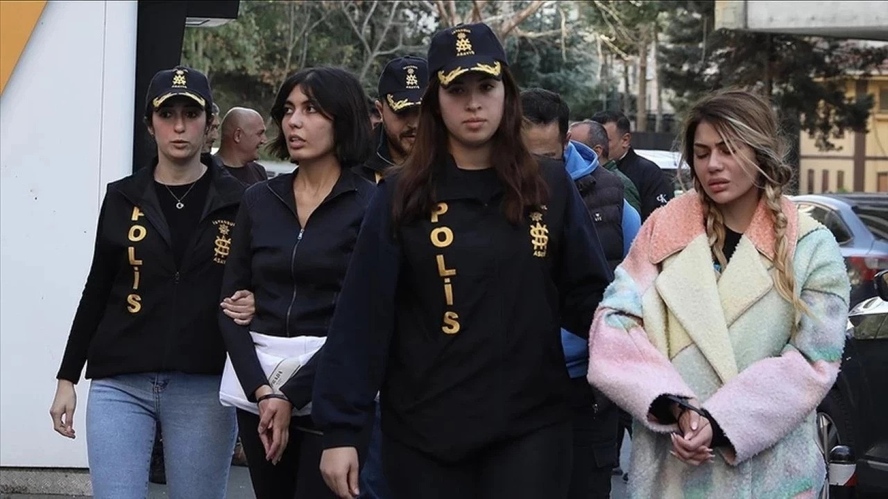 Dolandırıcılık davasında karar: Bahar Candan’a hapis cezası