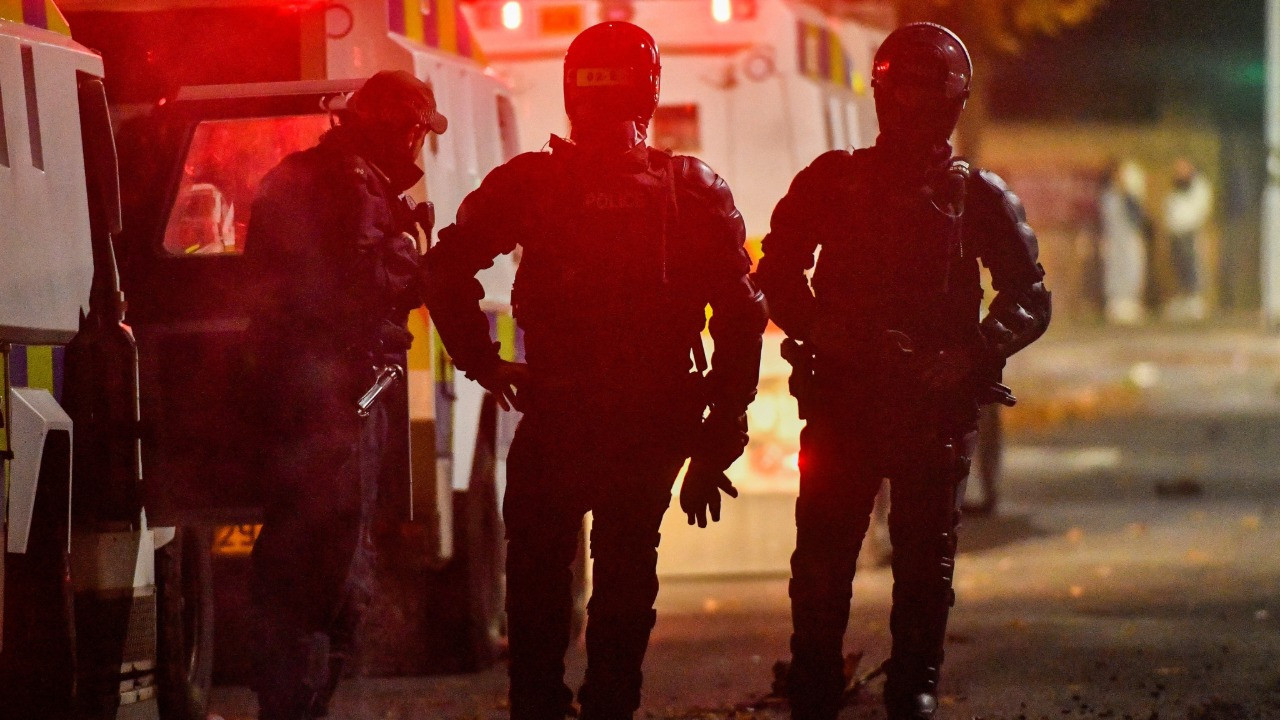 Kuryeye zorla bomba taşıttılar