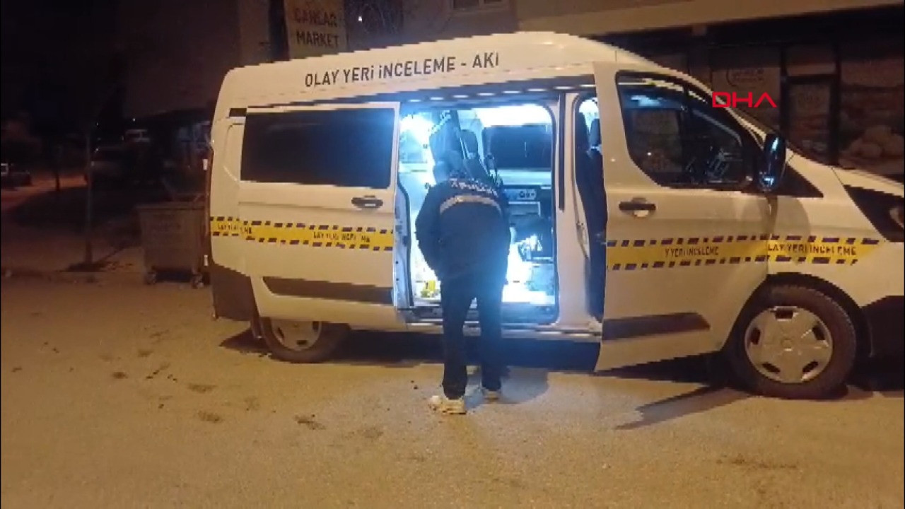 Silahla evi basanlar yakalandı