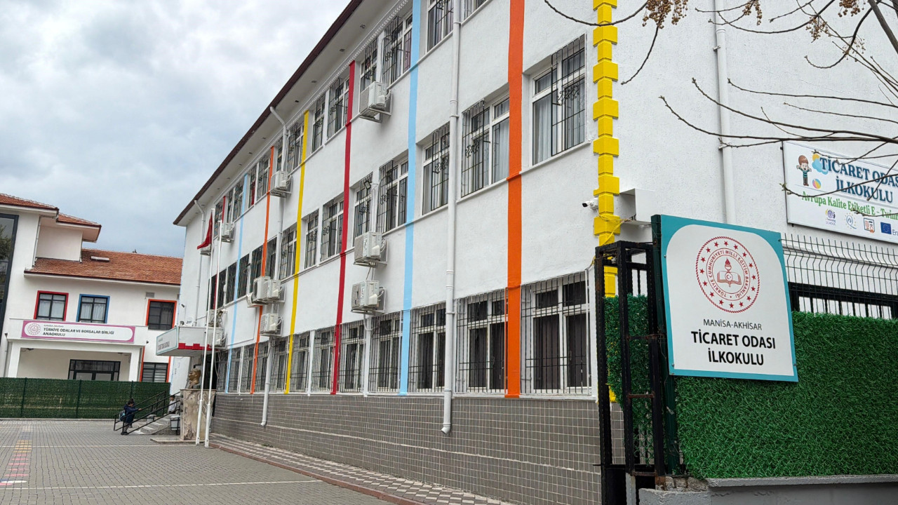 Ders dinlerken yaralandılar: 3 öğrenci tedavi edildi