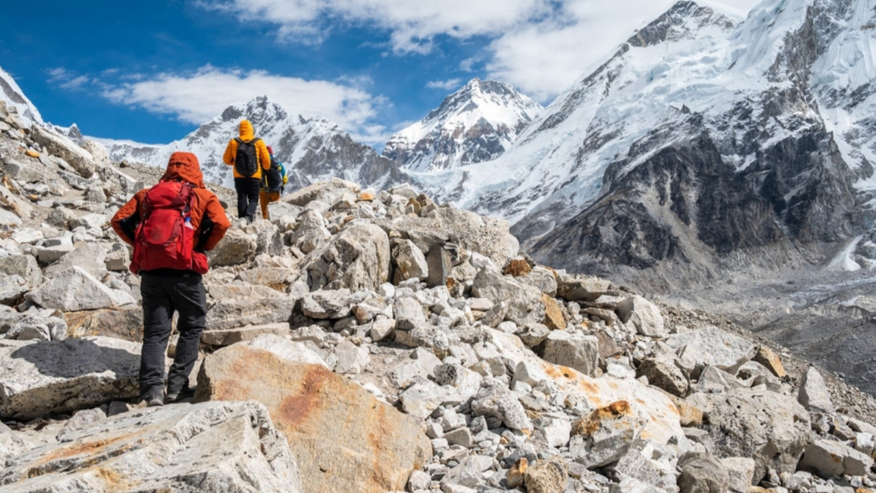 Everest skandalı: Turistleri hasta edip 890 milyon TL'lik vurgun yaptılar