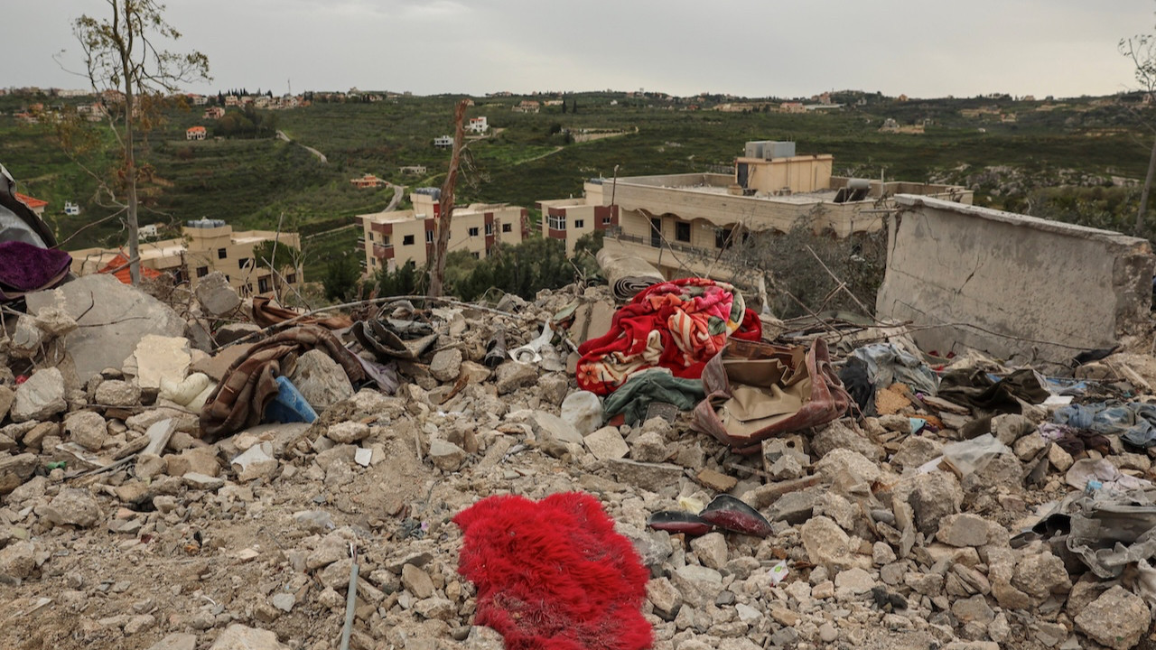 İsrail, Lübnan'da evi vurdu: Aynı aileden 4 kişi öldü