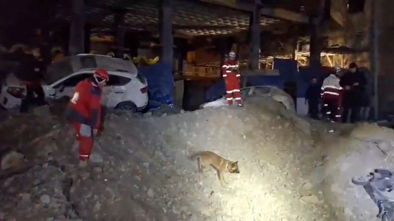 Tahran'da arka arkaya şiddetli patlamalar