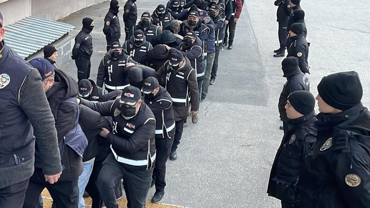 17 ilde operasyon: 2 milyar TL'den fazla hesap hareketliliği saptandı