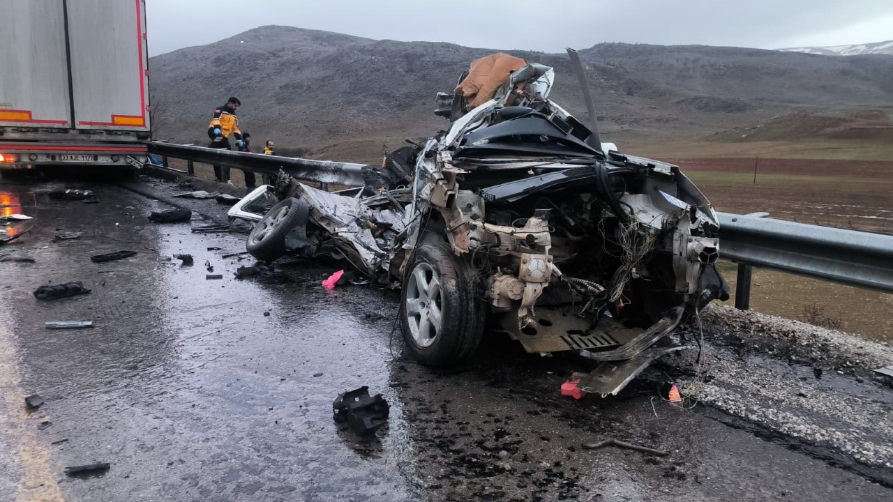 Feci kazada 3 kişi öldü