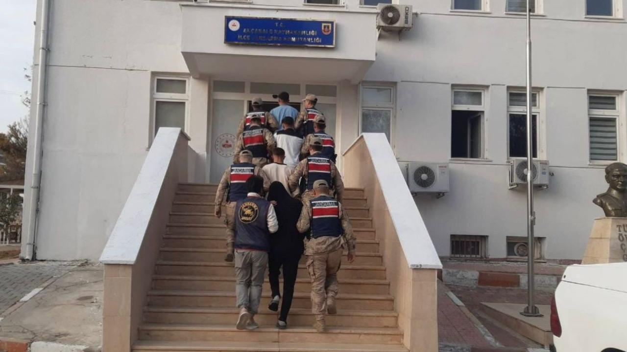 Şanlıurfa'da göçmen kaçakçılığı operasyonu: 18 şüpheli yakalandı