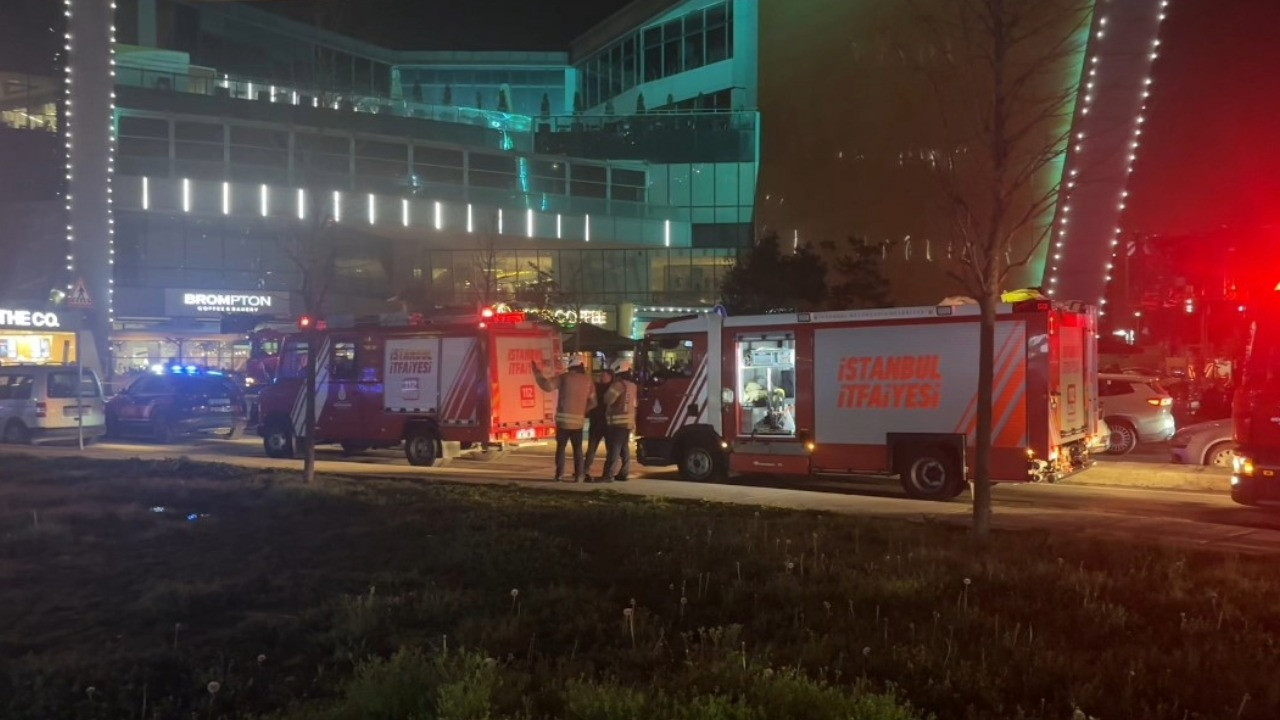 Alışveriş merkezinde yangın paniği