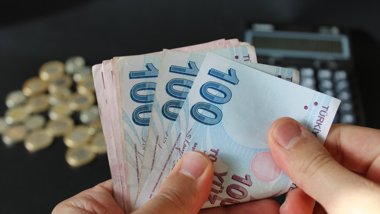 Asgari ücret üç ayda 2 bin 819 lira eridi
