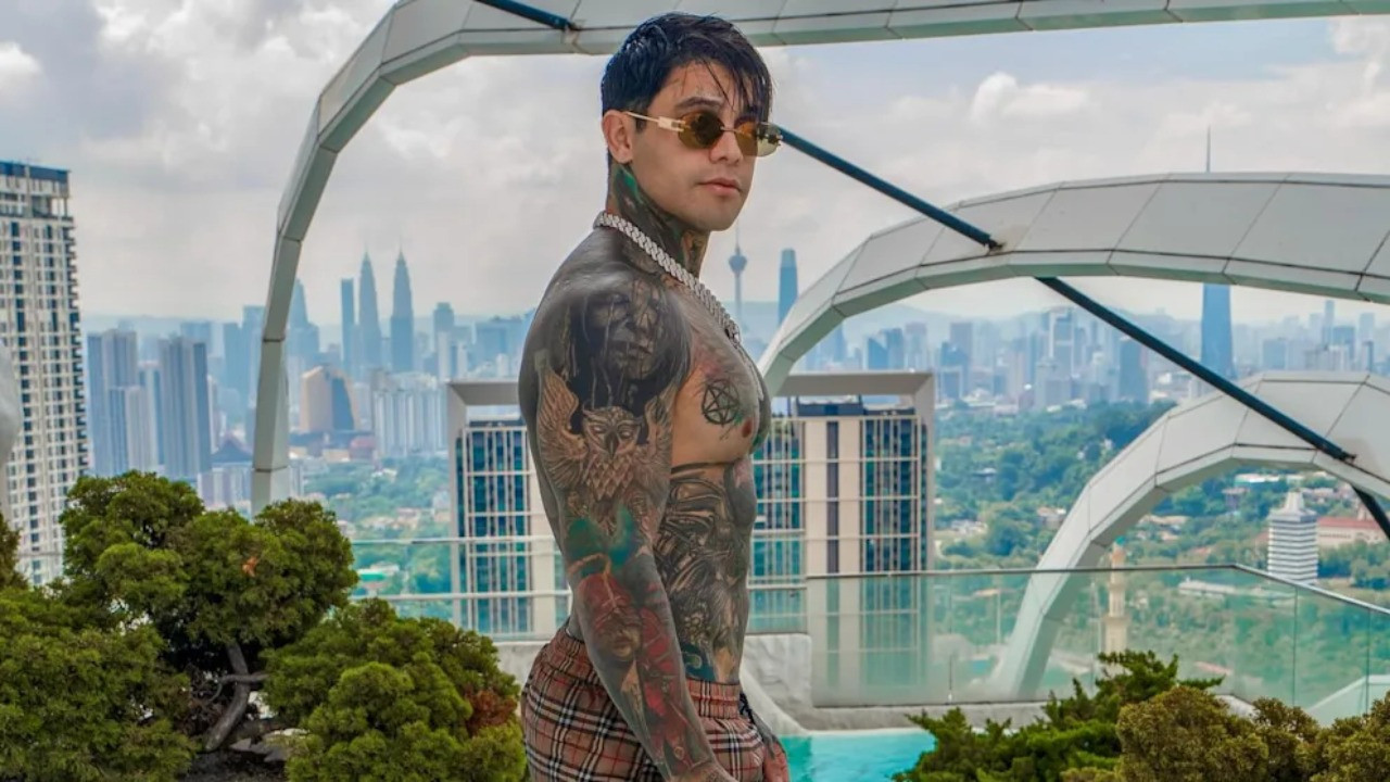 Sosyal medya fenomeni uçağı 'batırdı'