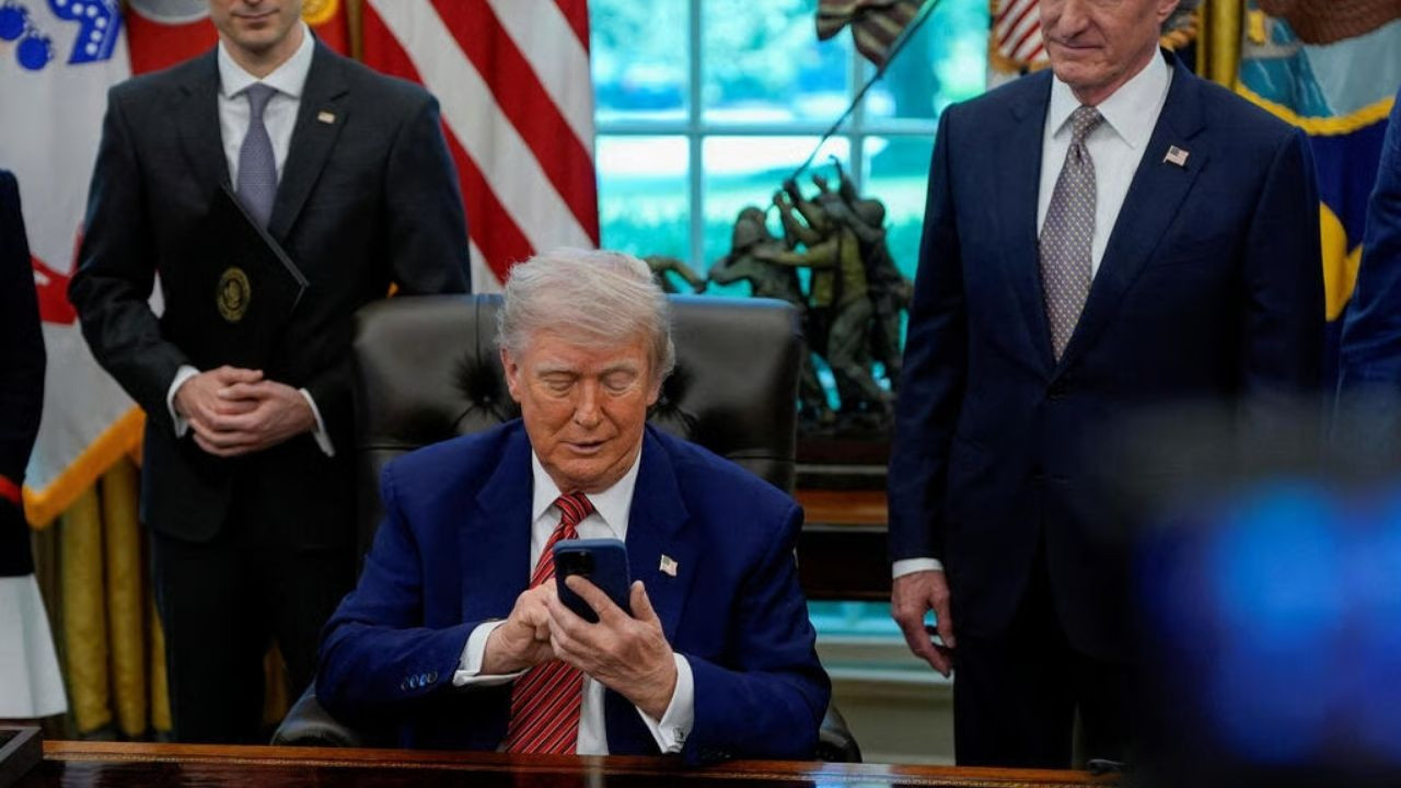 Time dergisi savaşın perde arkasını yazdı: Trump 'telefonun başında çaresiz bekliyor'