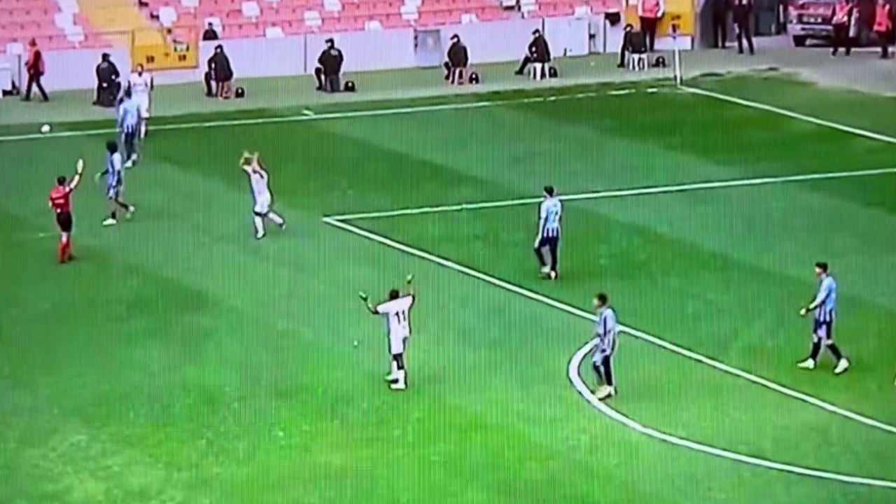 Türk futbolunda tarihi ofsayt kararı: Hakemler yine formunda (!)